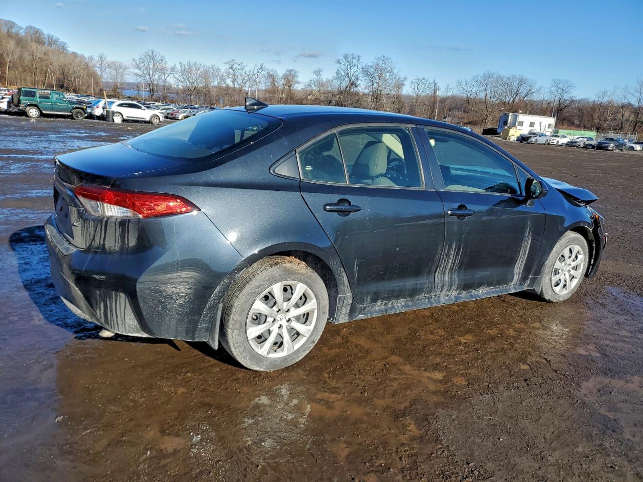 2022 TOYOTA COROLLA LE photo 3