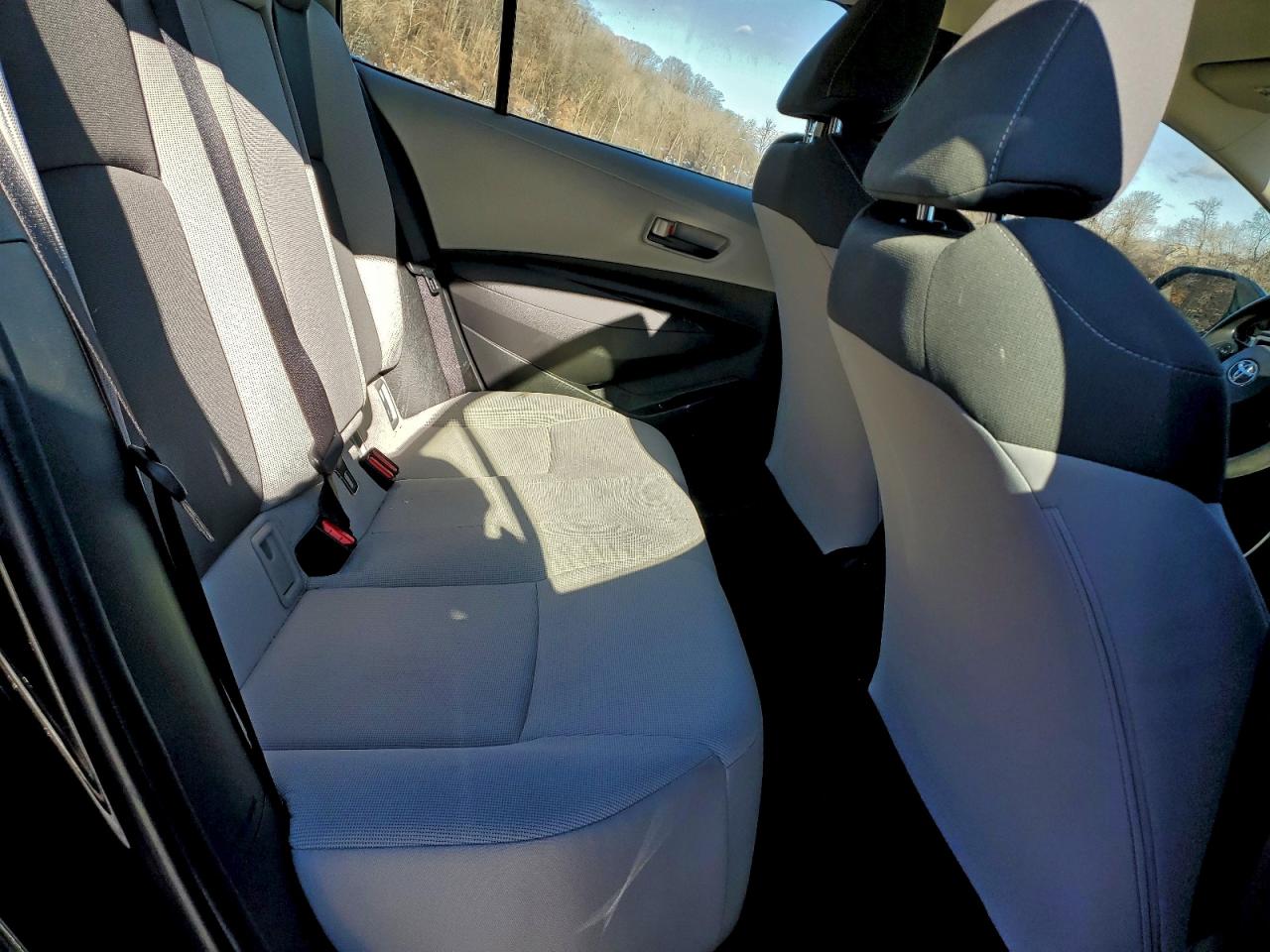 2022 TOYOTA COROLLA LE photo 10