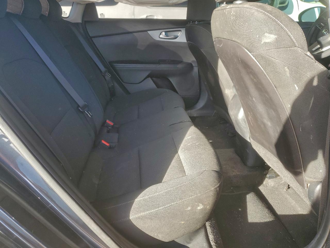 2021 KIA FORTE FE photo 10