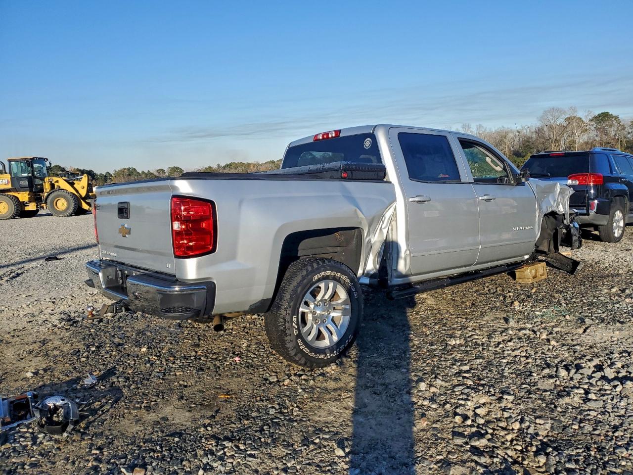2017 CHEVROLET SILVERADO C1500 LT photo 3