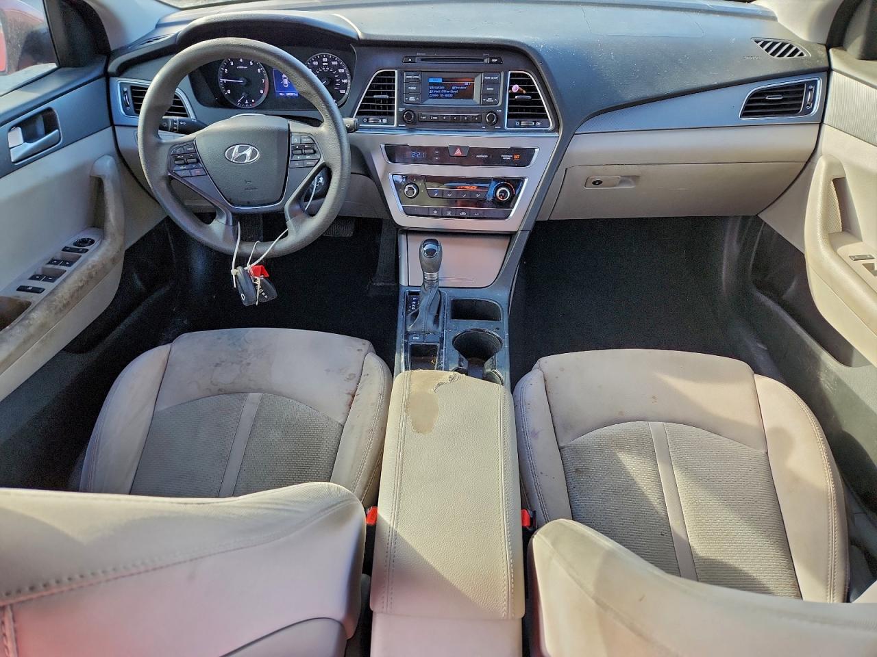 2015 HYUNDAI SONATA SE photo 8