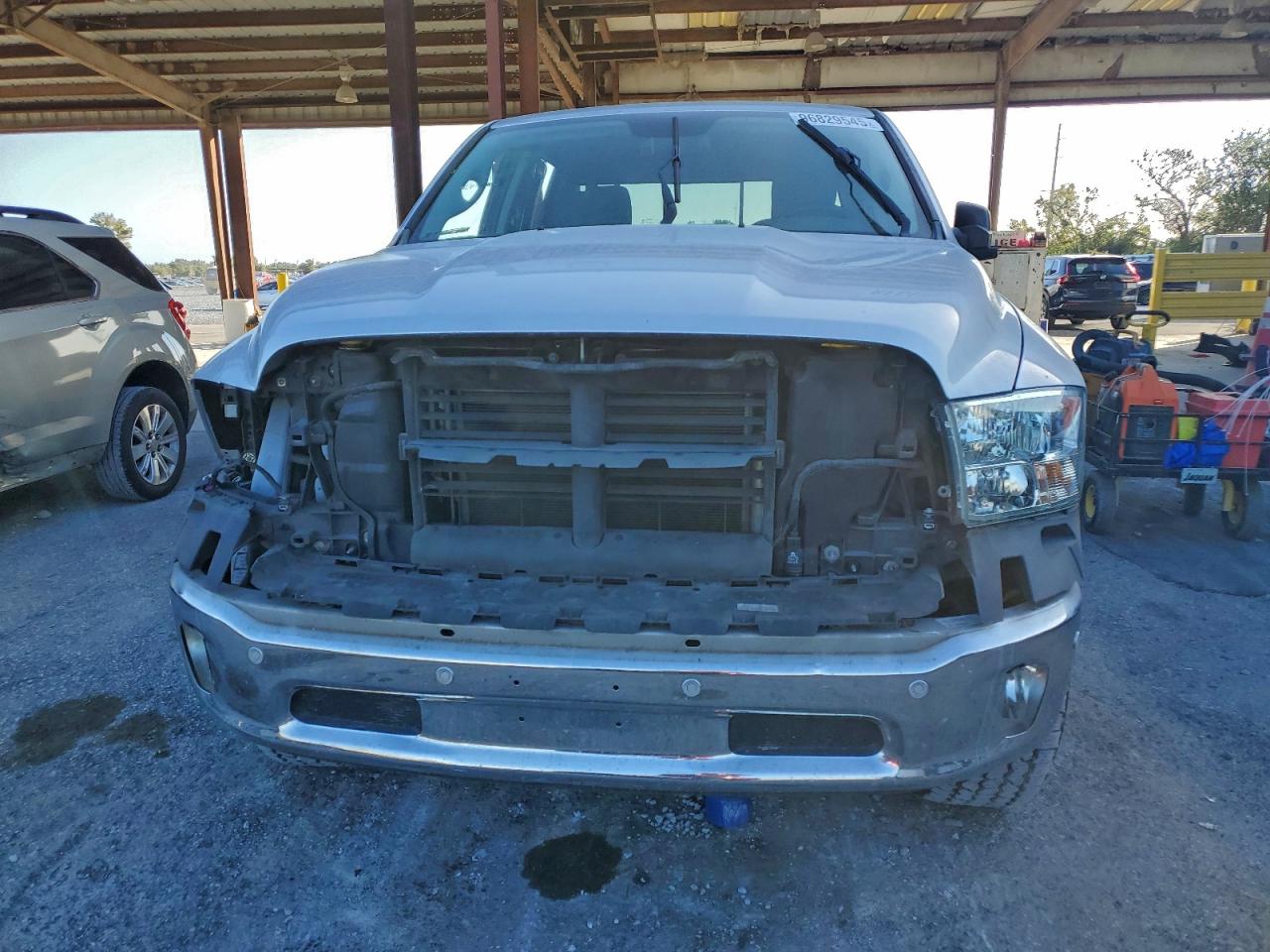 2019 RAM 1500 CLASSIC SLT photo 5