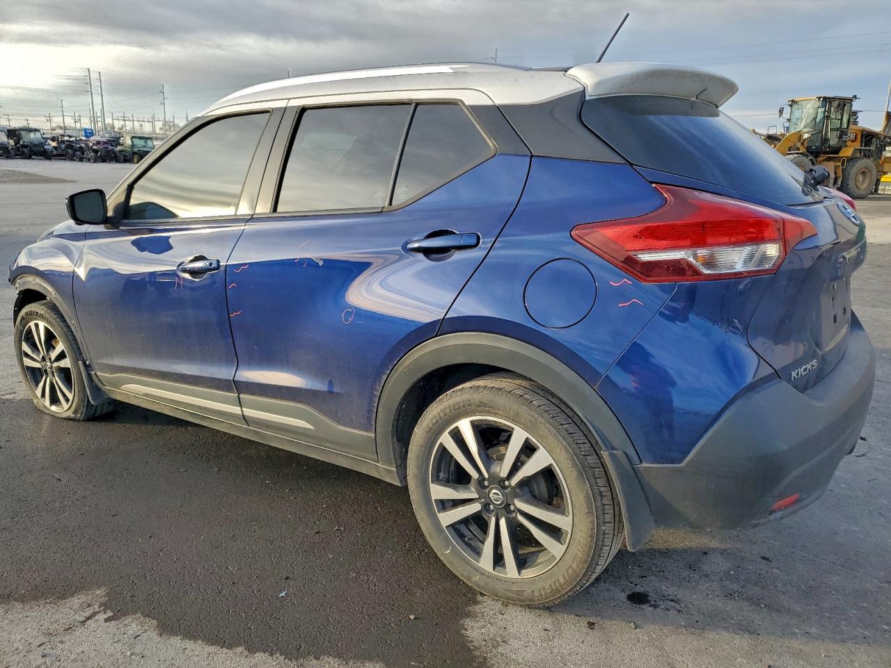 2019 NISSAN KICKS S photo 2