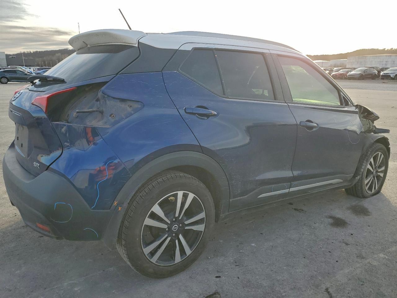 2019 NISSAN KICKS S photo 3