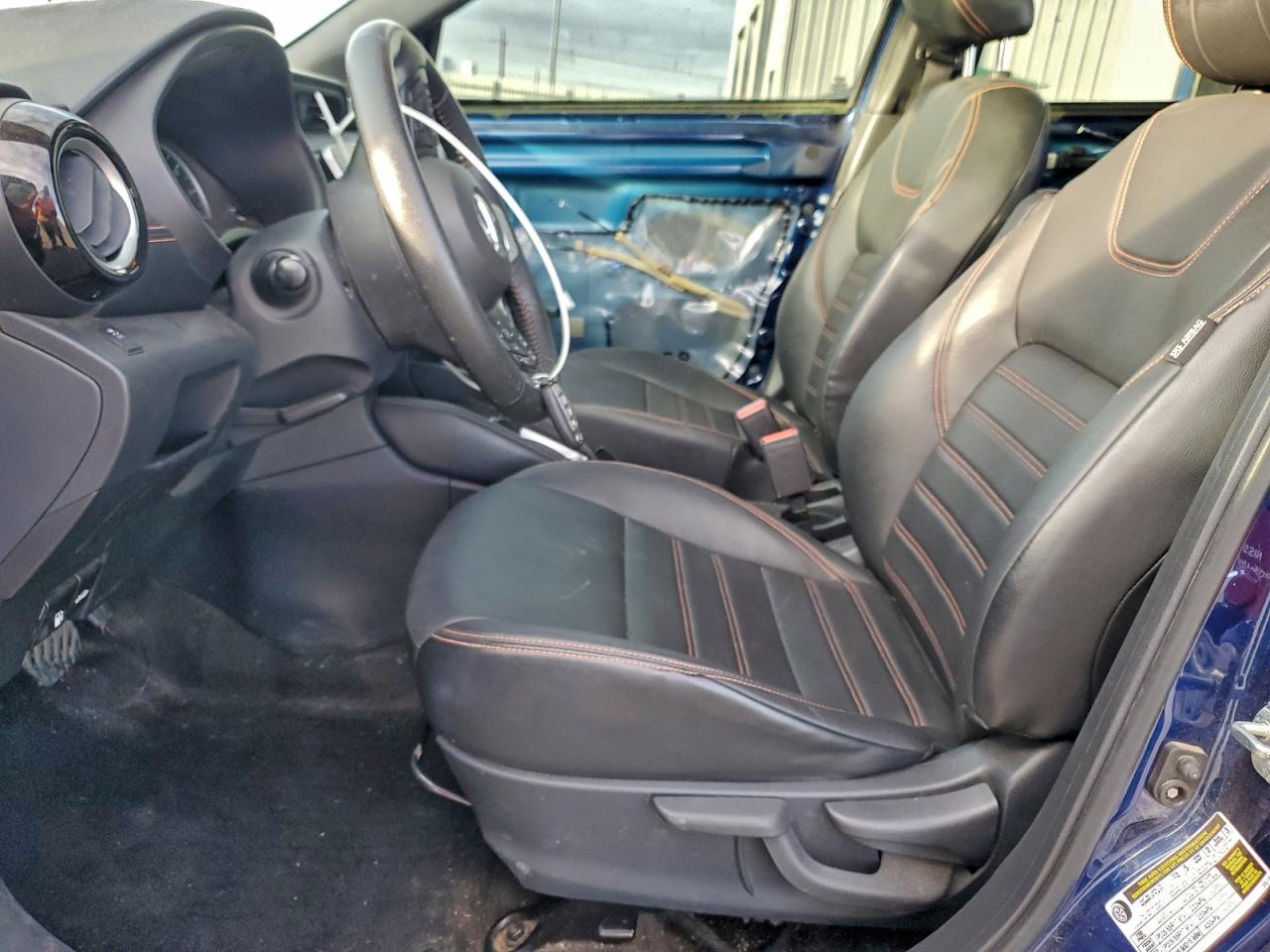 2019 NISSAN KICKS S photo 7