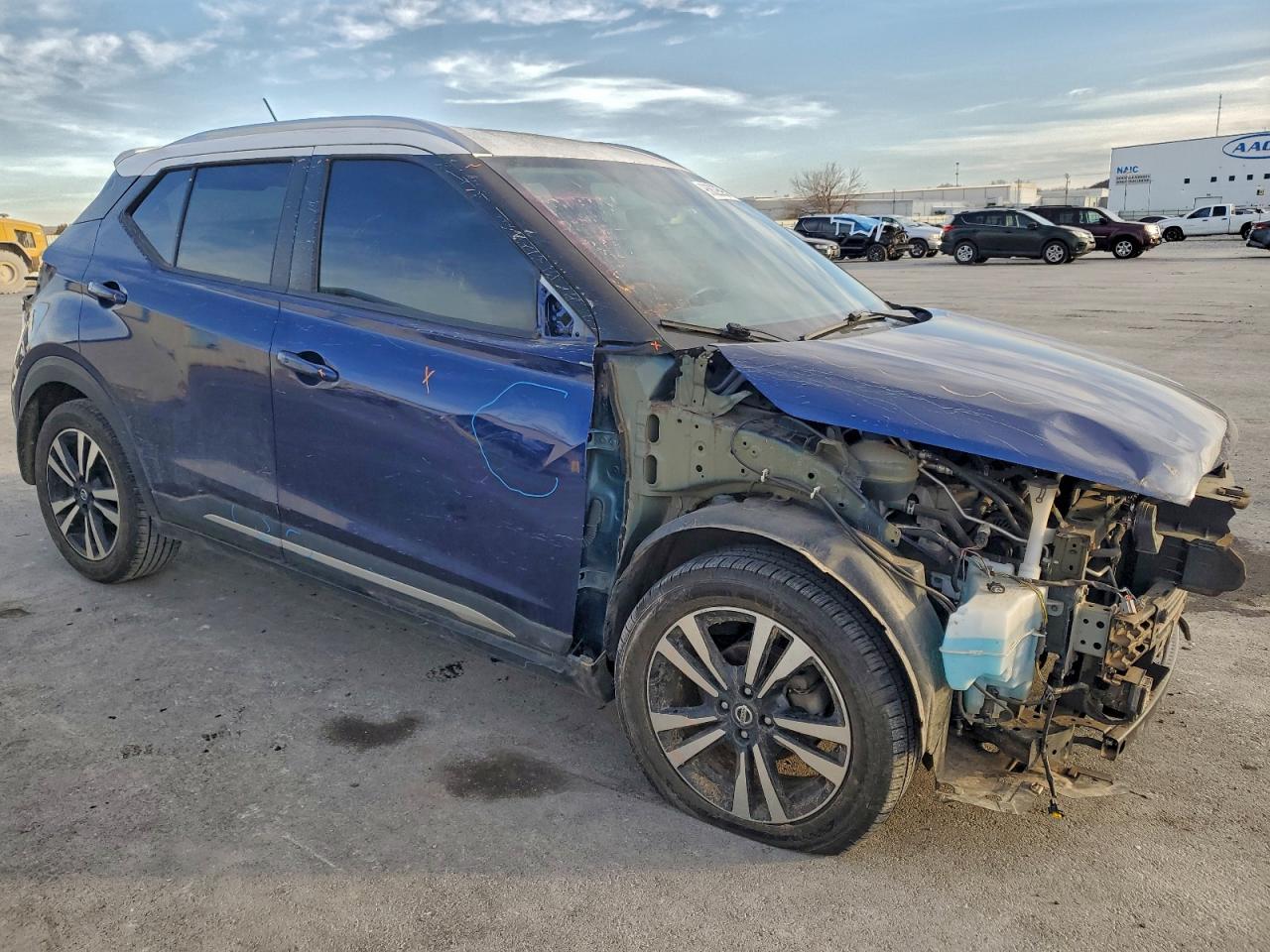 2019 NISSAN KICKS S photo 4