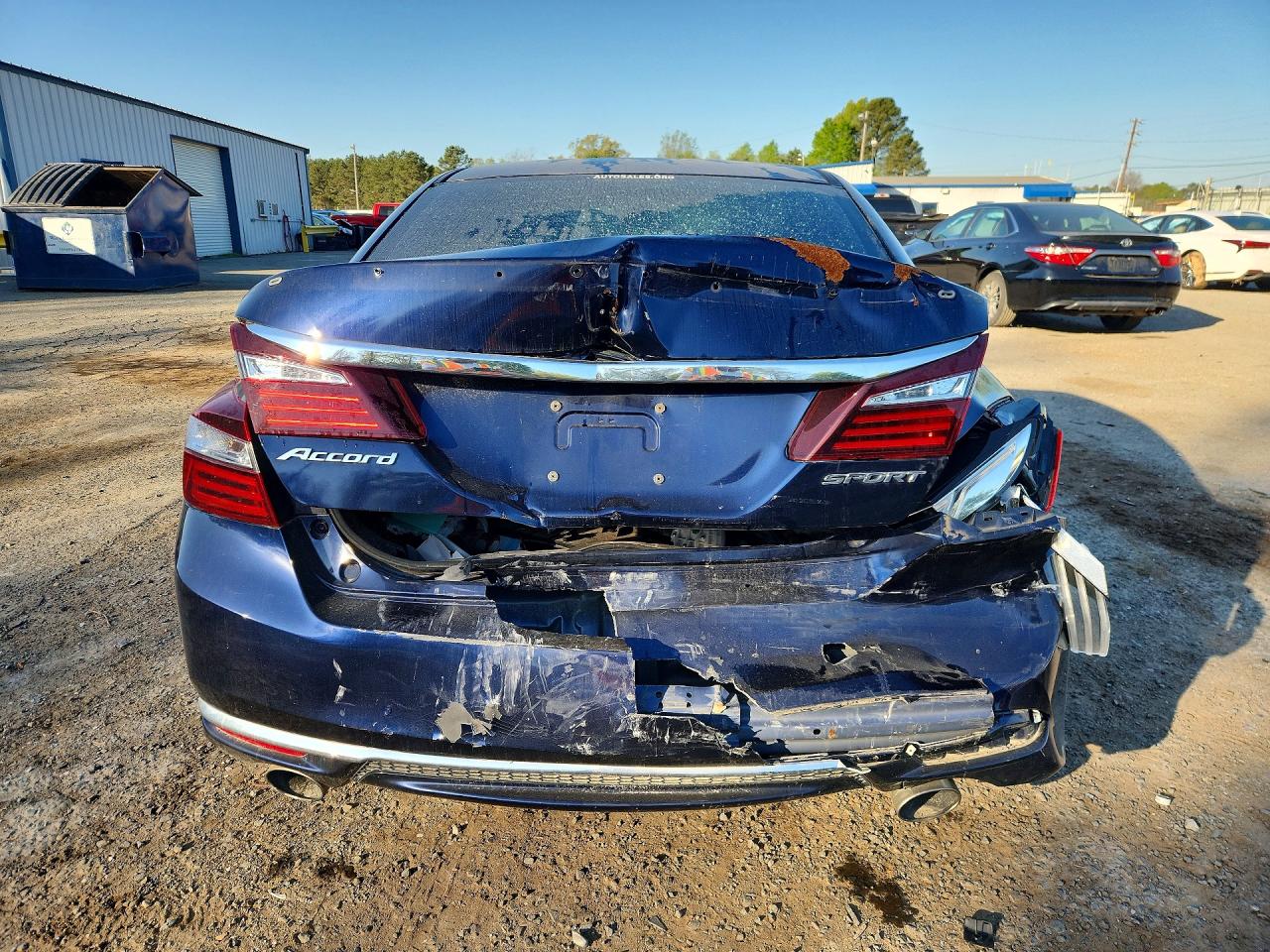2016 HONDA ACCORD photo 6