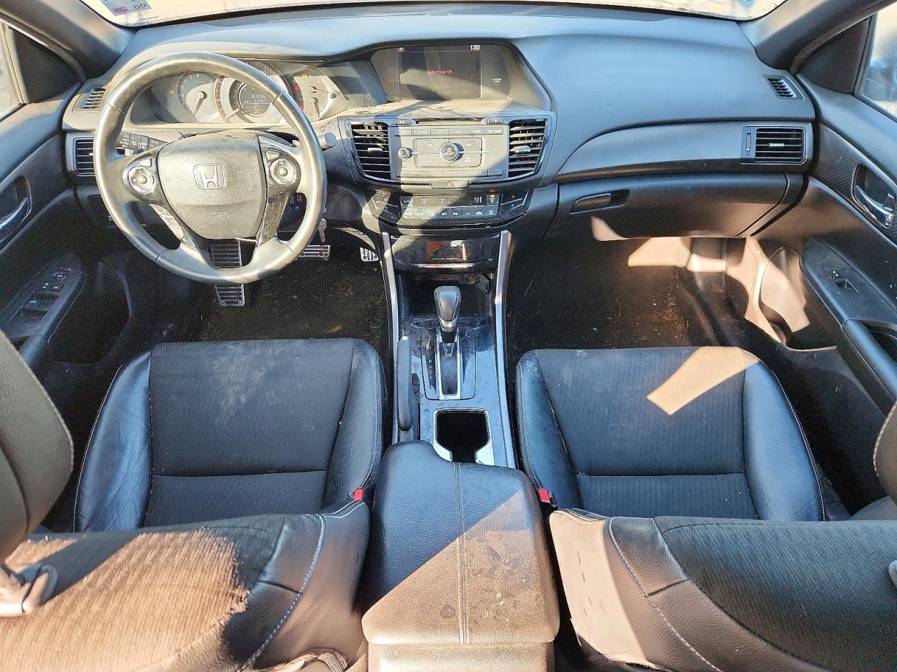 2016 HONDA ACCORD photo 8