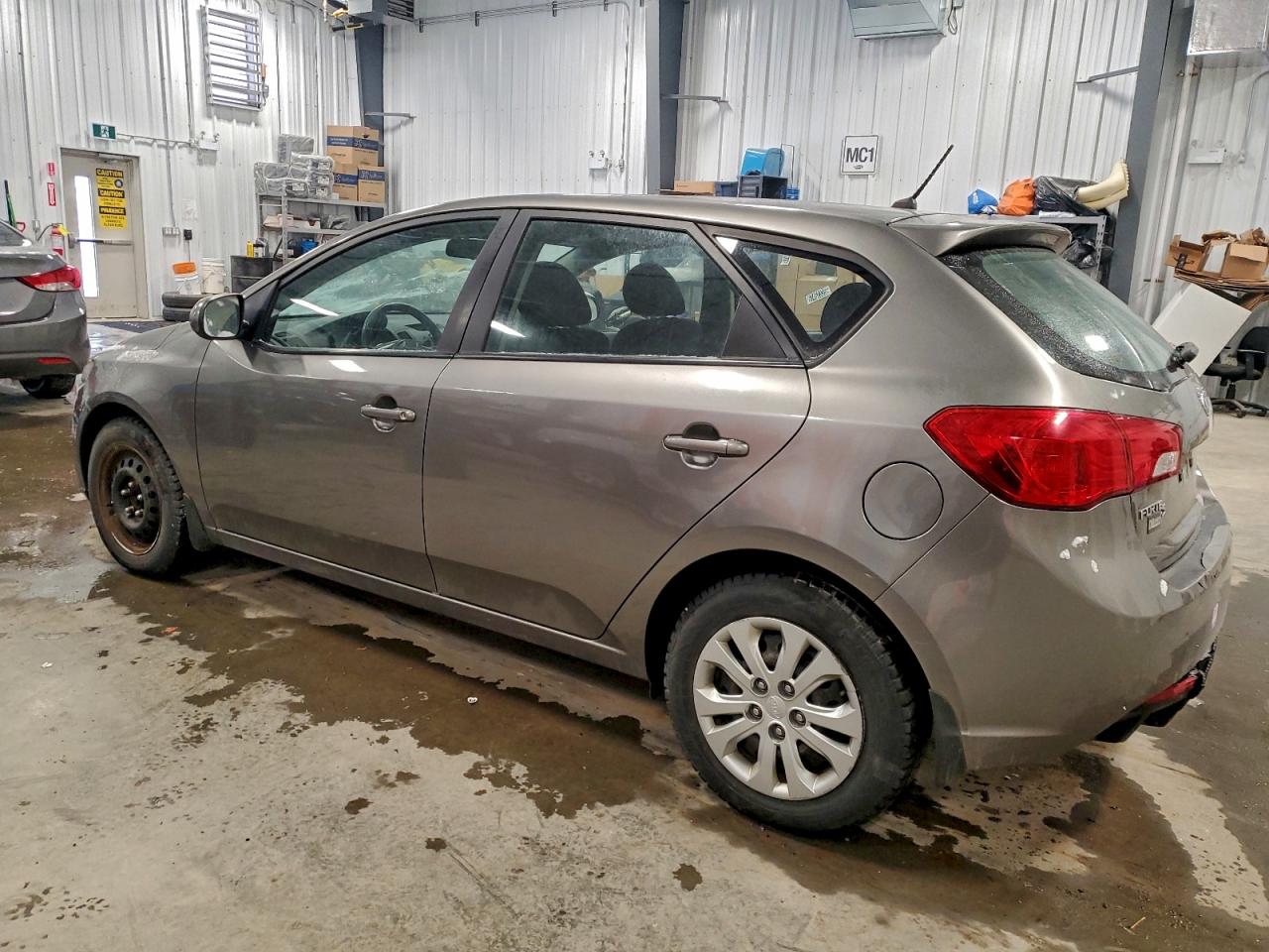 2012 KIA FORTE LX photo 2