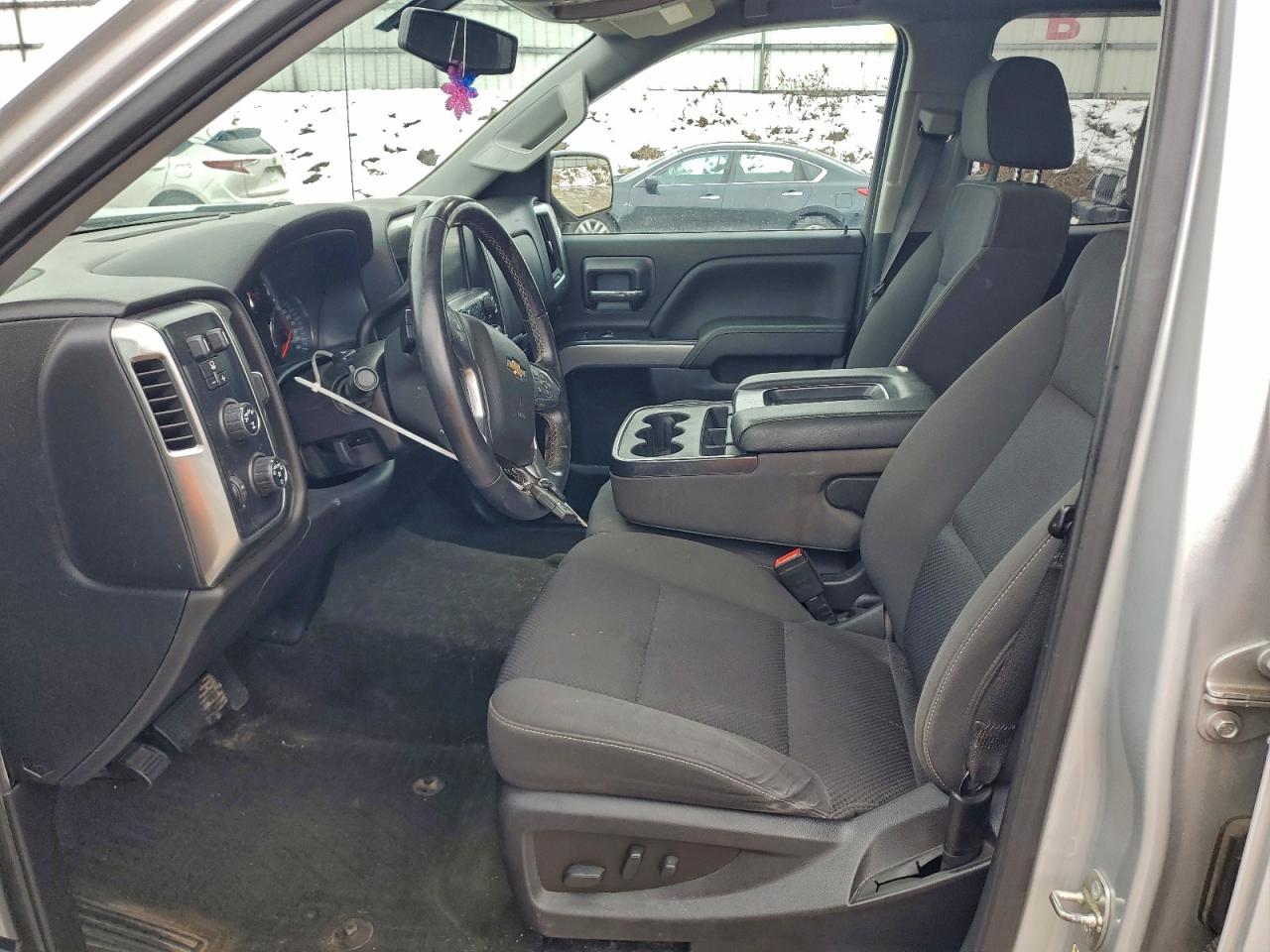 2018 CHEVROLET SILVERADO K1500 LT photo 7