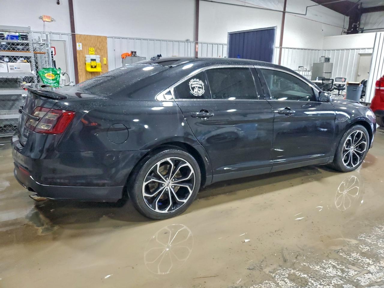 2015 FORD TAURUS SHO photo 3