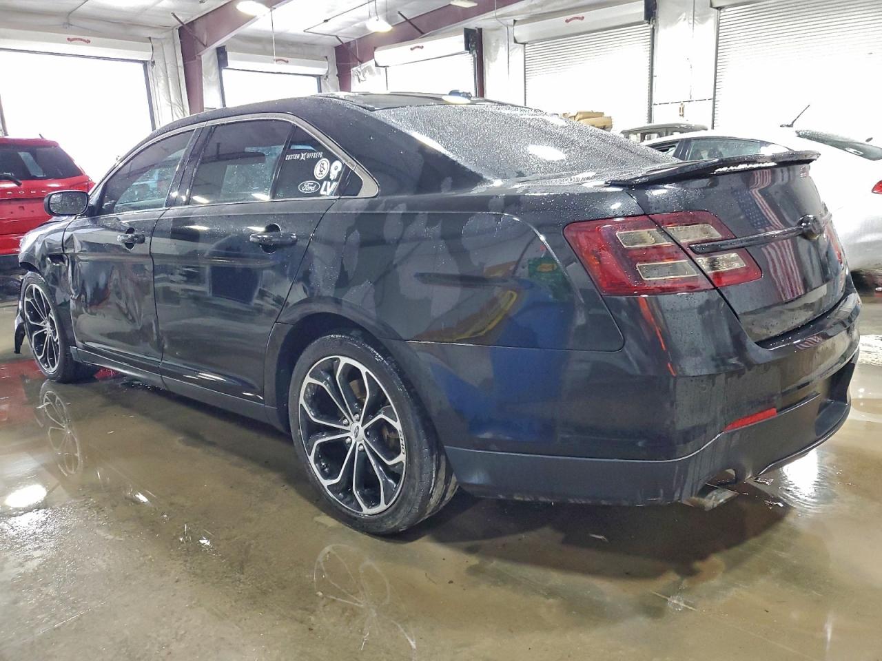 2015 FORD TAURUS SHO photo 2