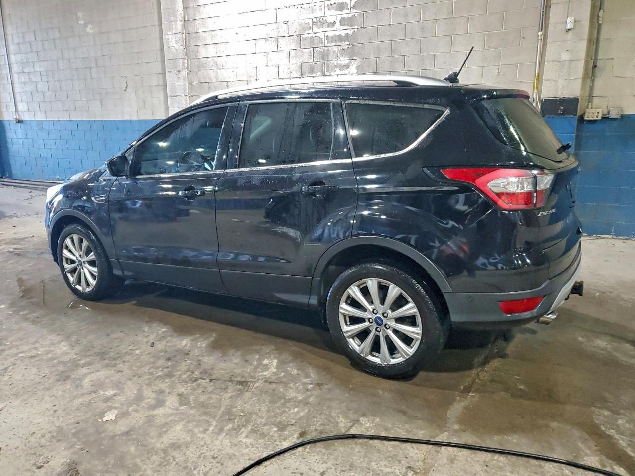 2018 FORD ESCAPE TITANIUM photo 2
