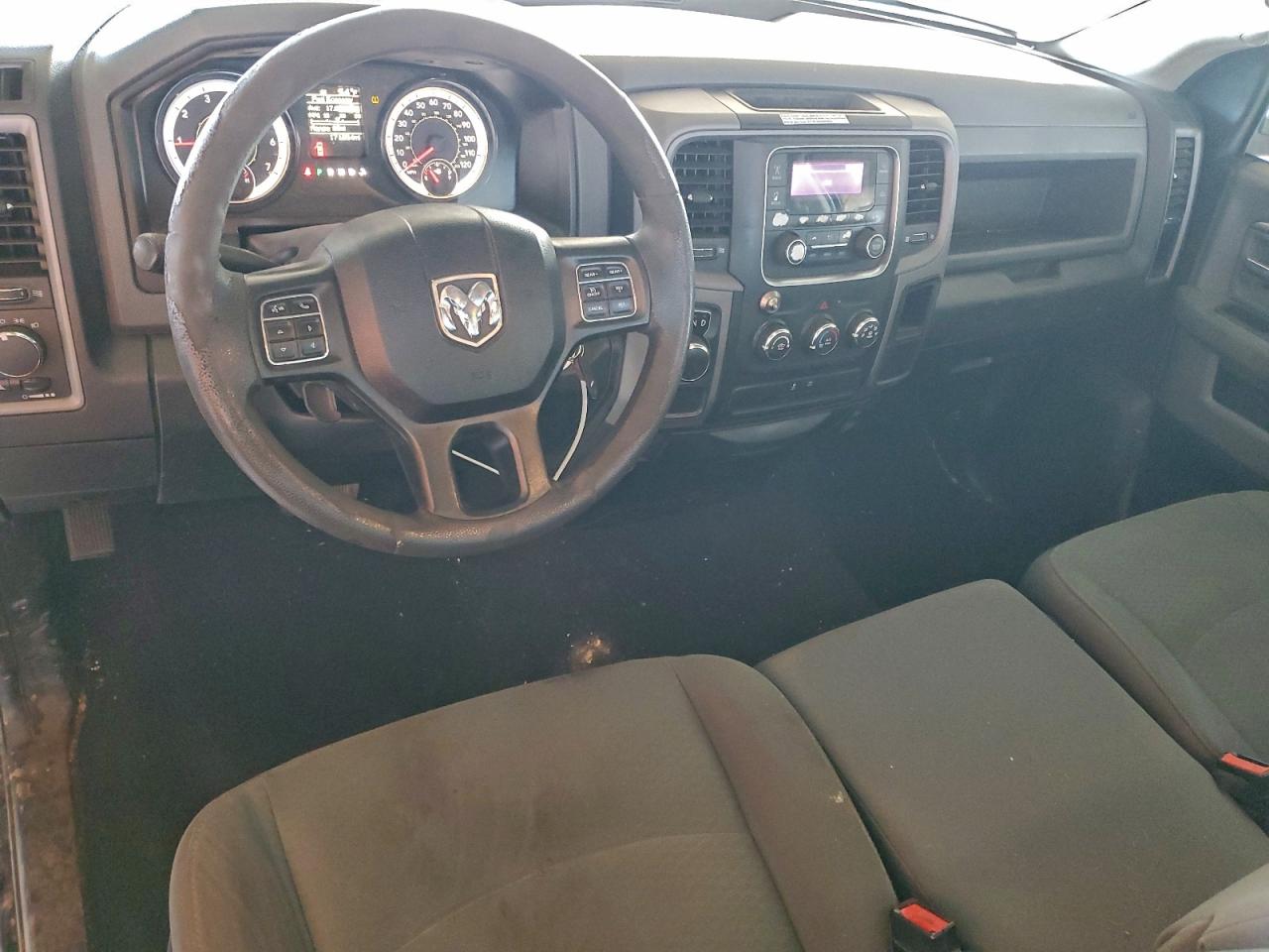 2018 RAM 1500 ST photo 8