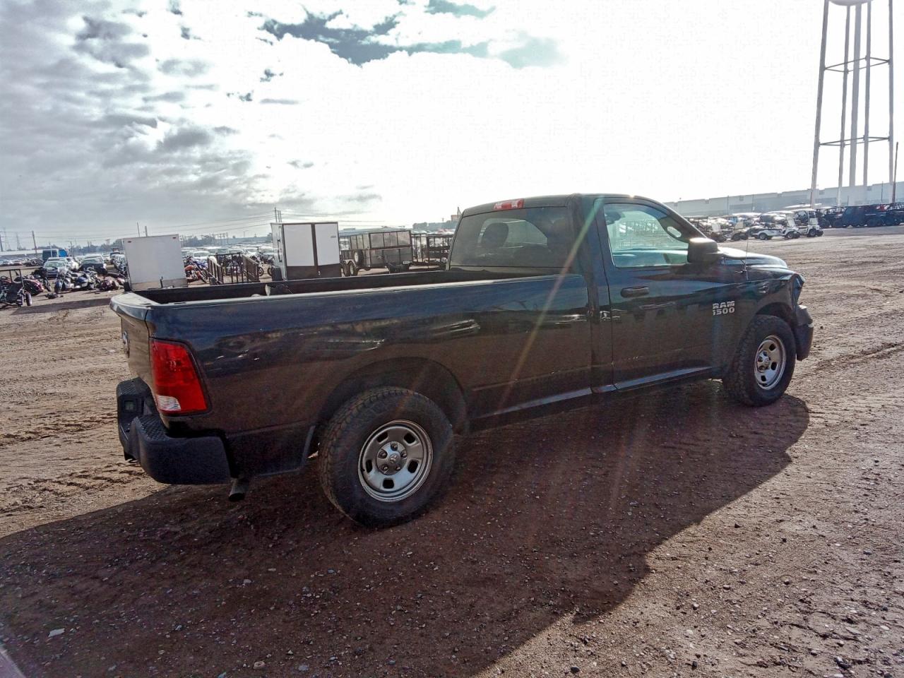 2018 RAM 1500 ST photo 3