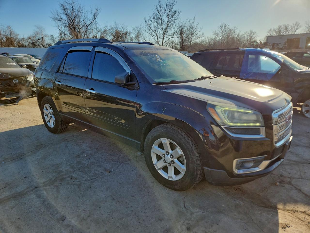 2016 GMC ACADIA SLE photo 4