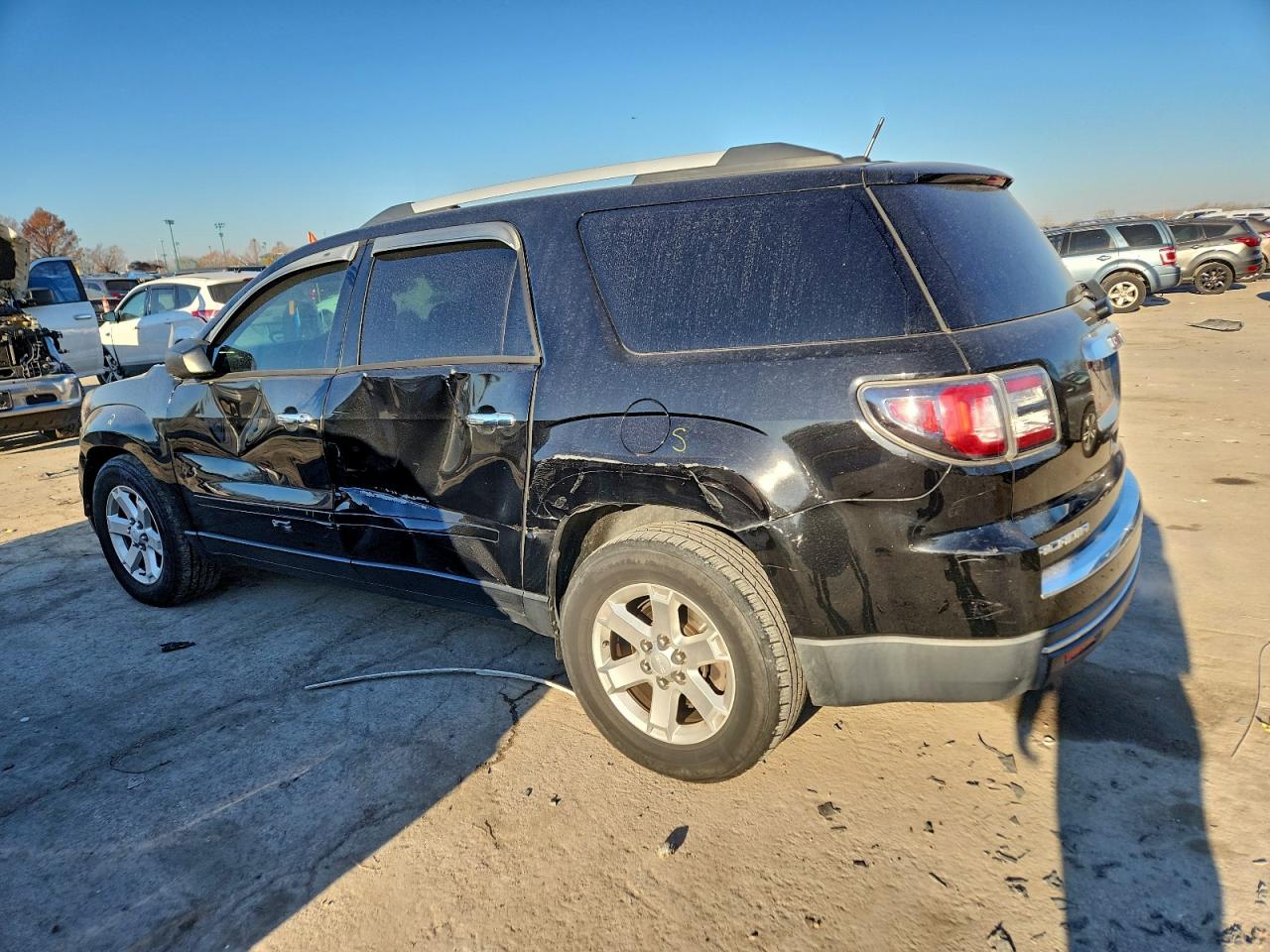 2016 GMC ACADIA SLE photo 2