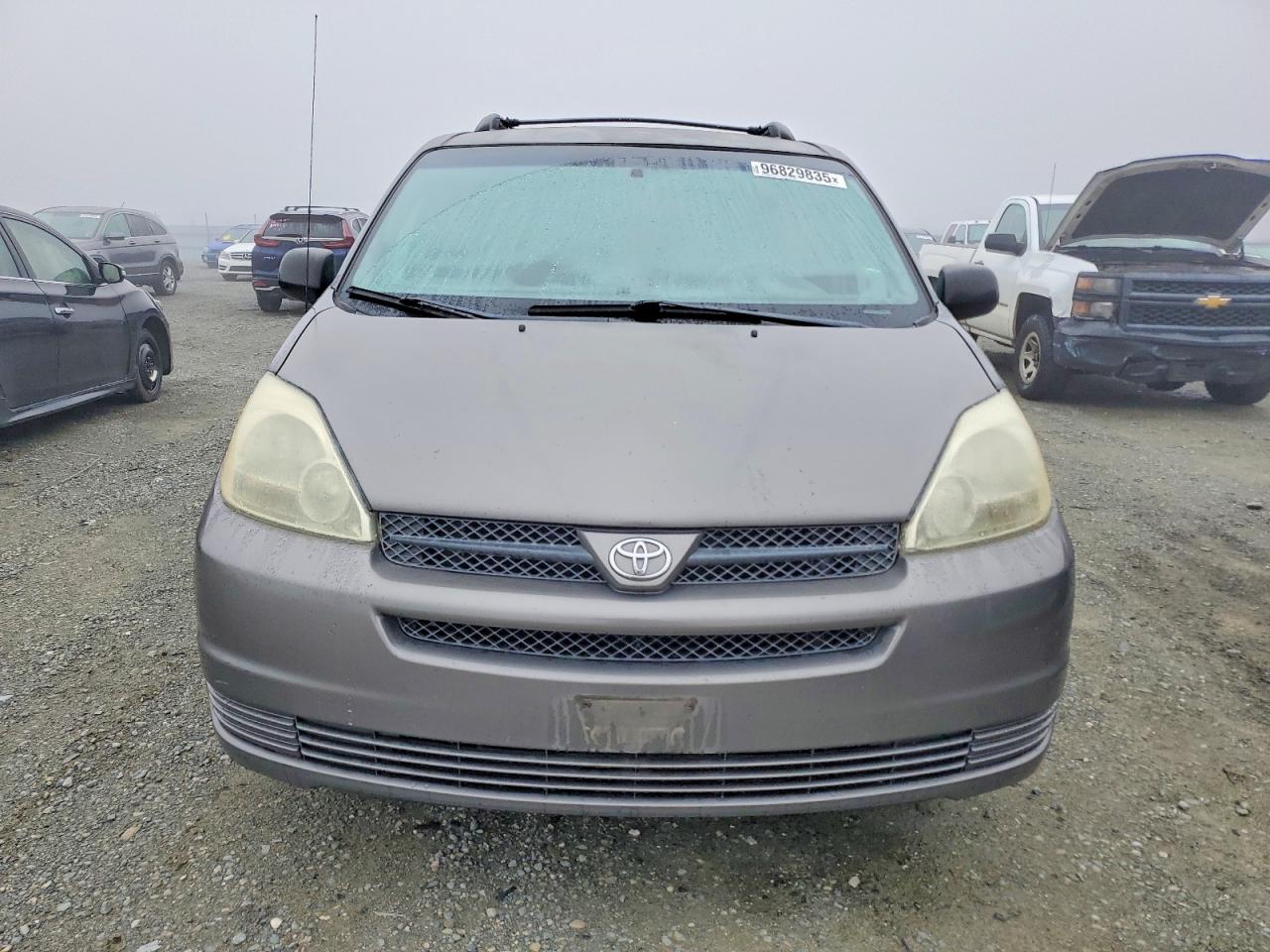 2004 TOYOTA SIENNA CE photo 5
