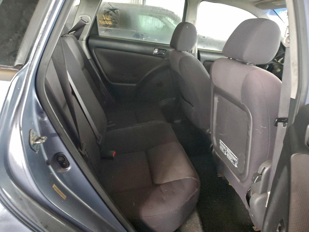 2003 TOYOTA COROLLA MATRIX XR photo 10