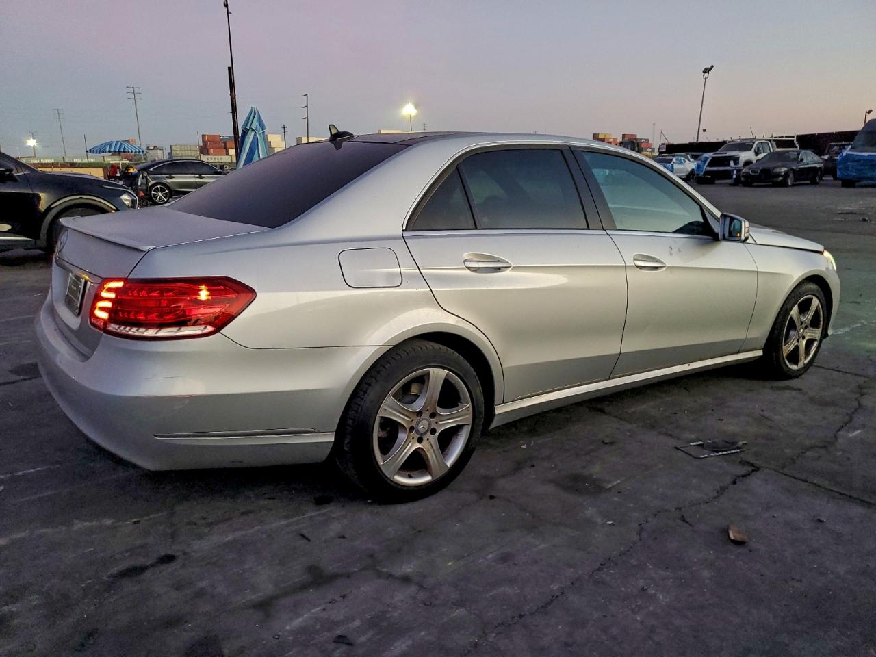 2016 MERCEDES-BENZ E 350 photo 3