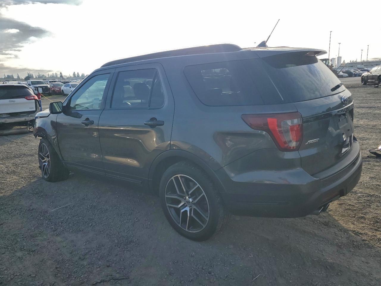 2019 FORD EXPLORER SPORT photo 2