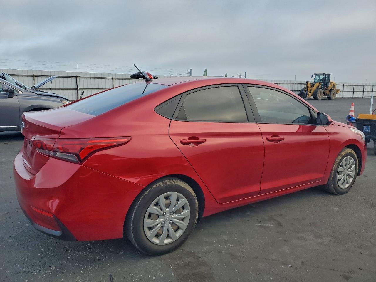 2019 HYUNDAI ACCENT SE photo 3
