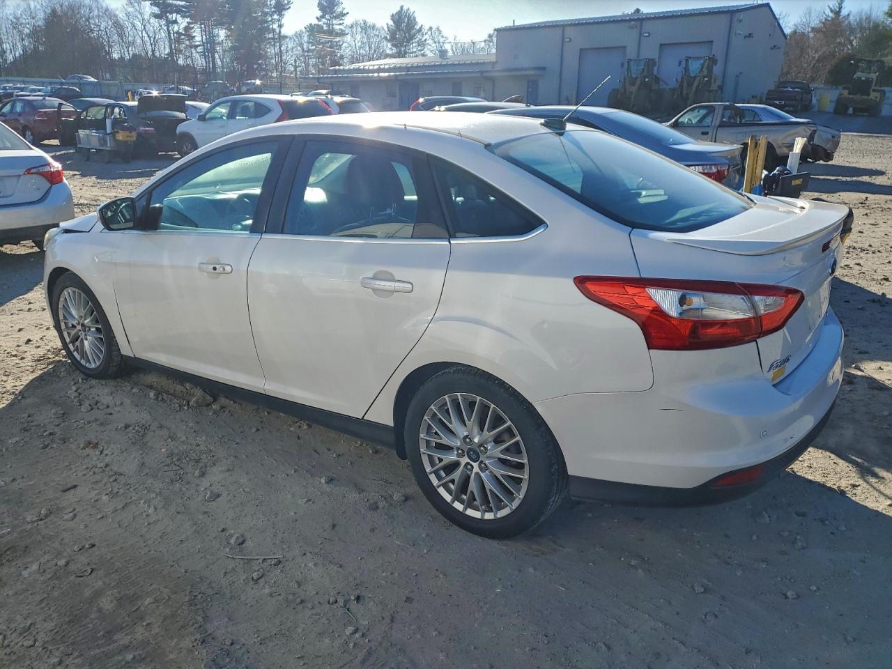 2013 FORD FOCUS TITANIUM photo 2