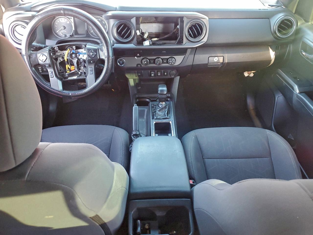 2019 TOYOTA TACOMA DOUBLE CAB photo 8