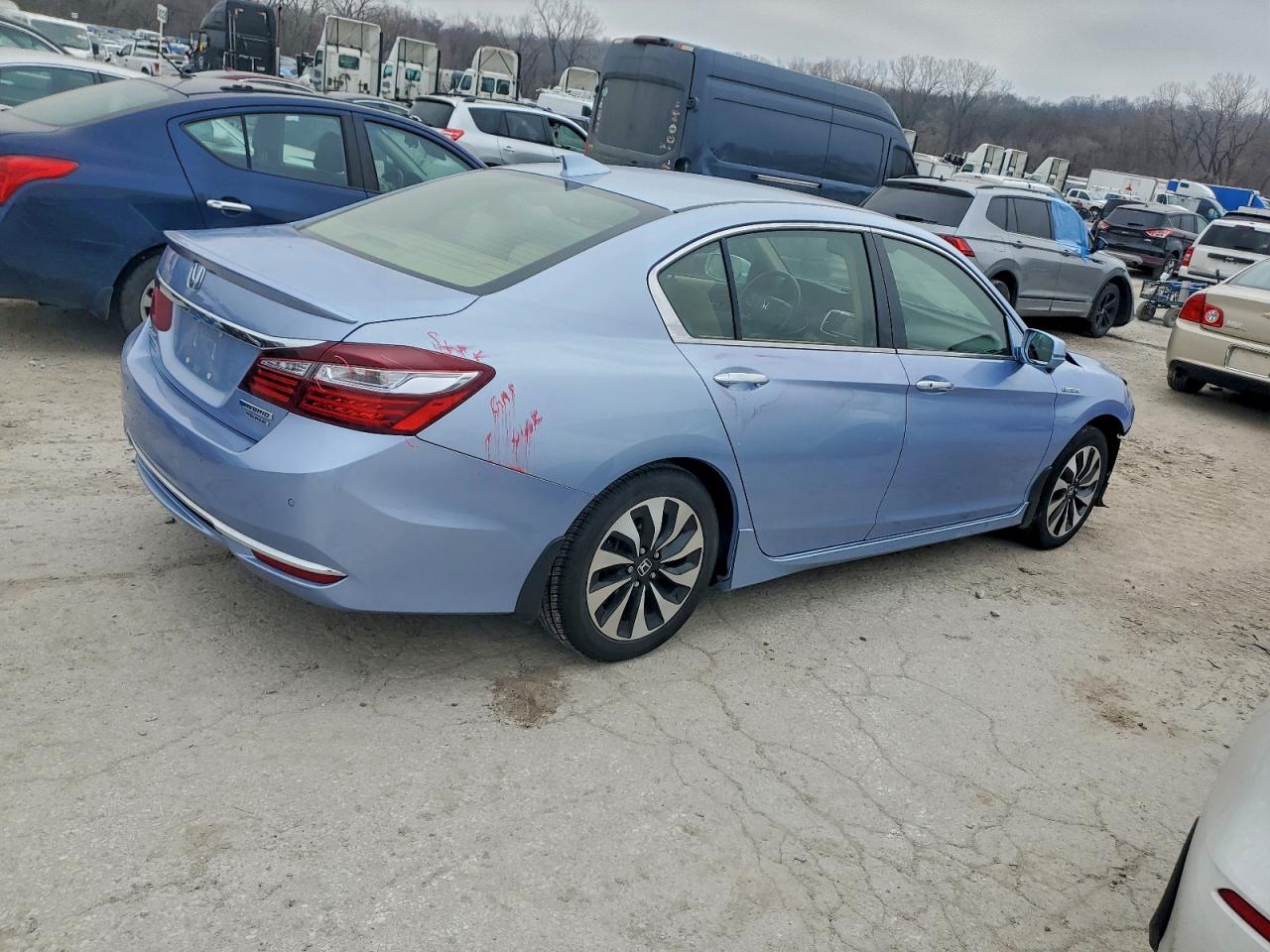 2017 HONDA ACCORD TOURING HYBRID photo 3