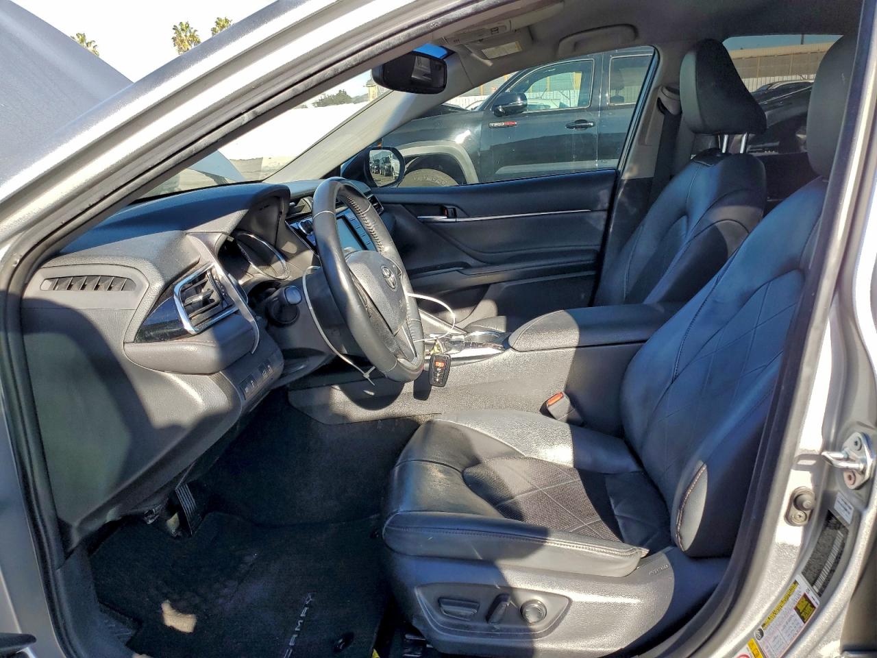 2018 TOYOTA CAMRY L photo 7