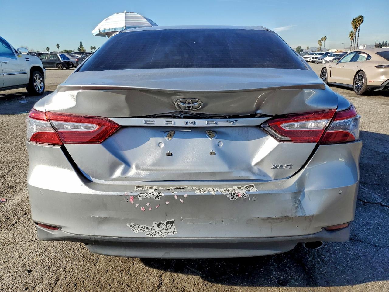 2018 TOYOTA CAMRY L photo 6