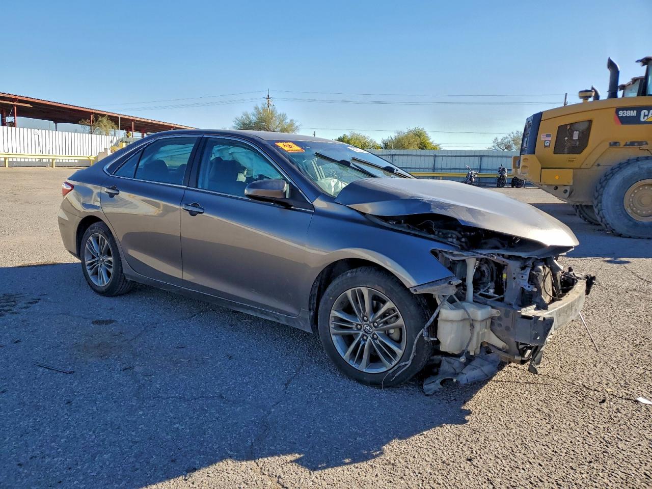 2016 TOYOTA CAMRY LE photo 4