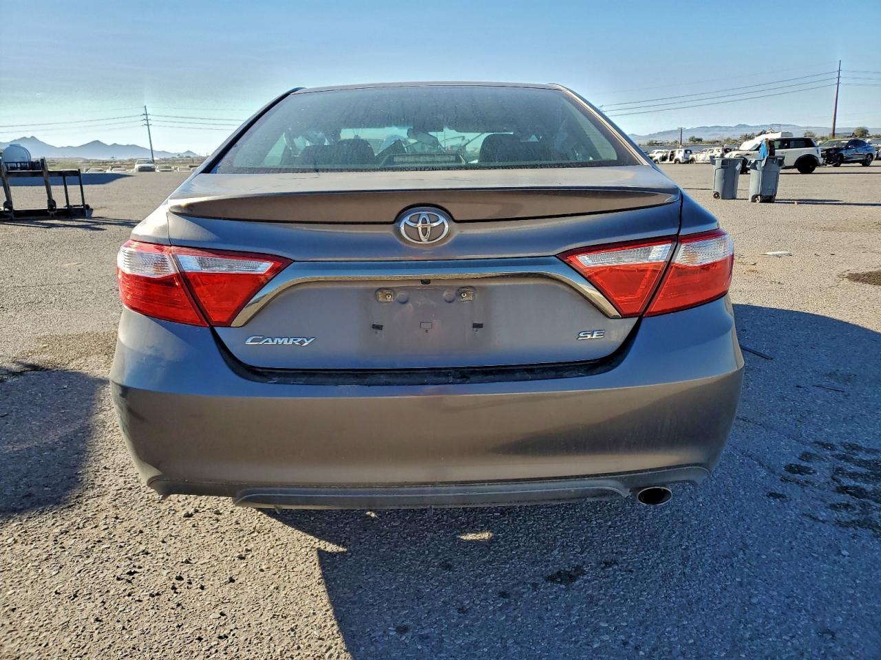 2016 TOYOTA CAMRY LE photo 6