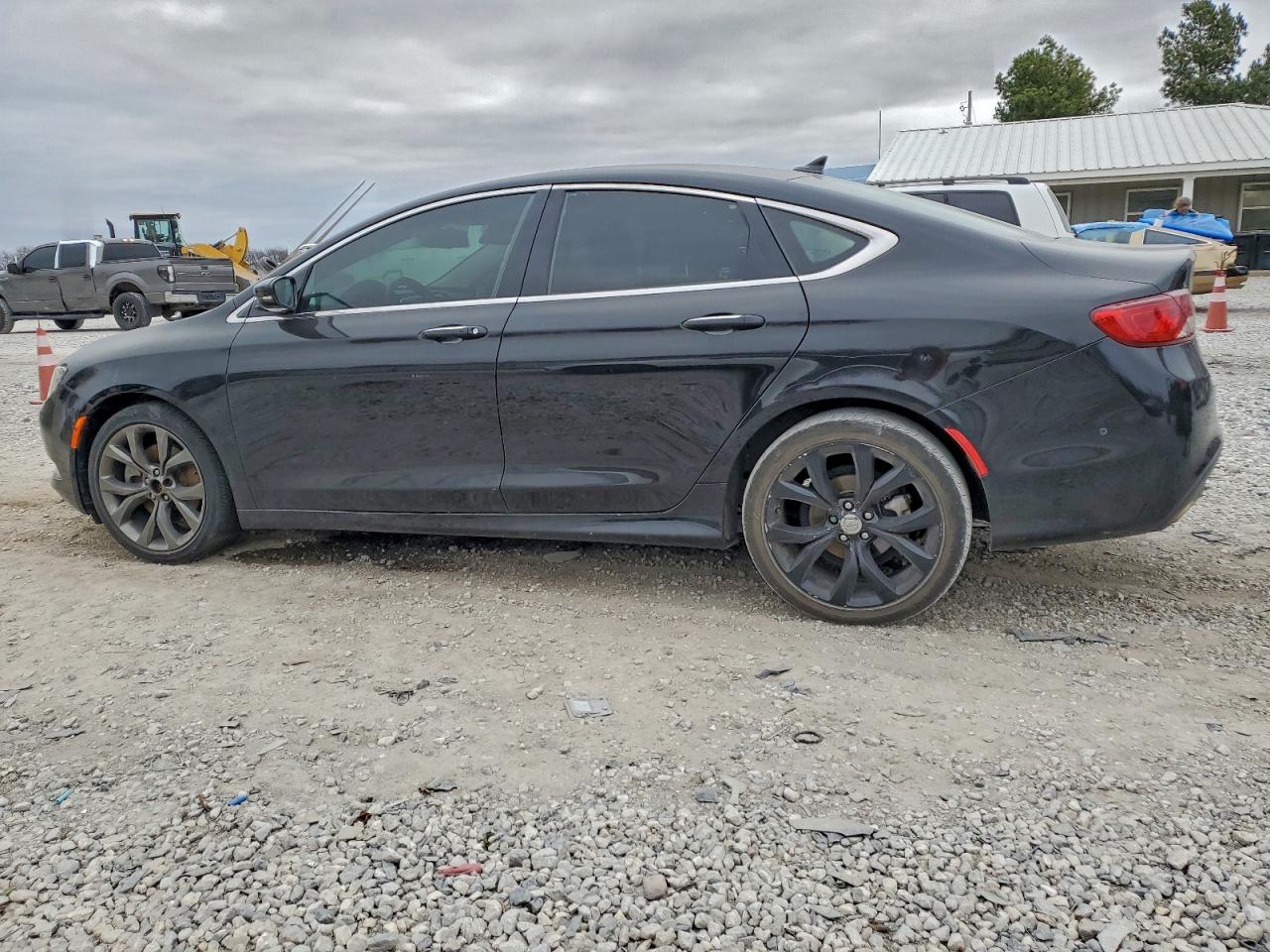 2015 CHRYSLER 200 C photo 2