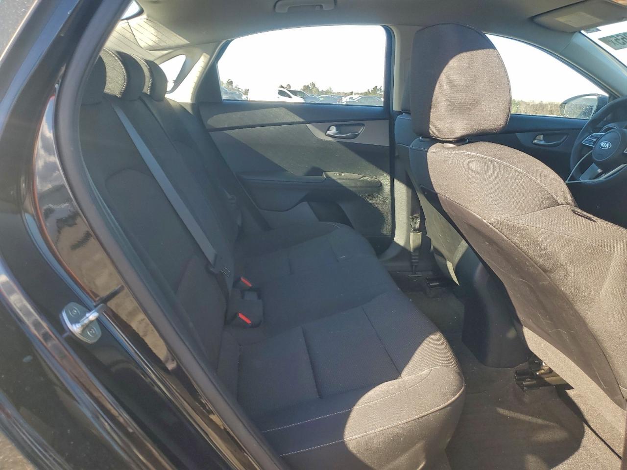 2019 KIA FORTE FE photo 10