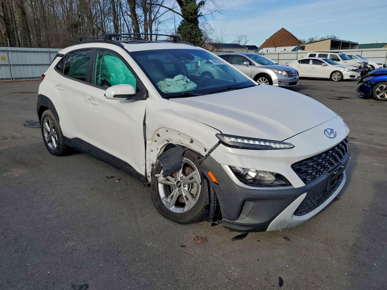 2022 HYUNDAI KONA SEL photo 4