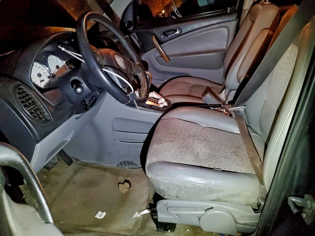 2006 SATURN VUE photo 7