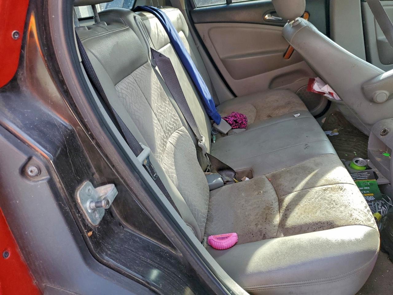 2006 SATURN VUE photo 11