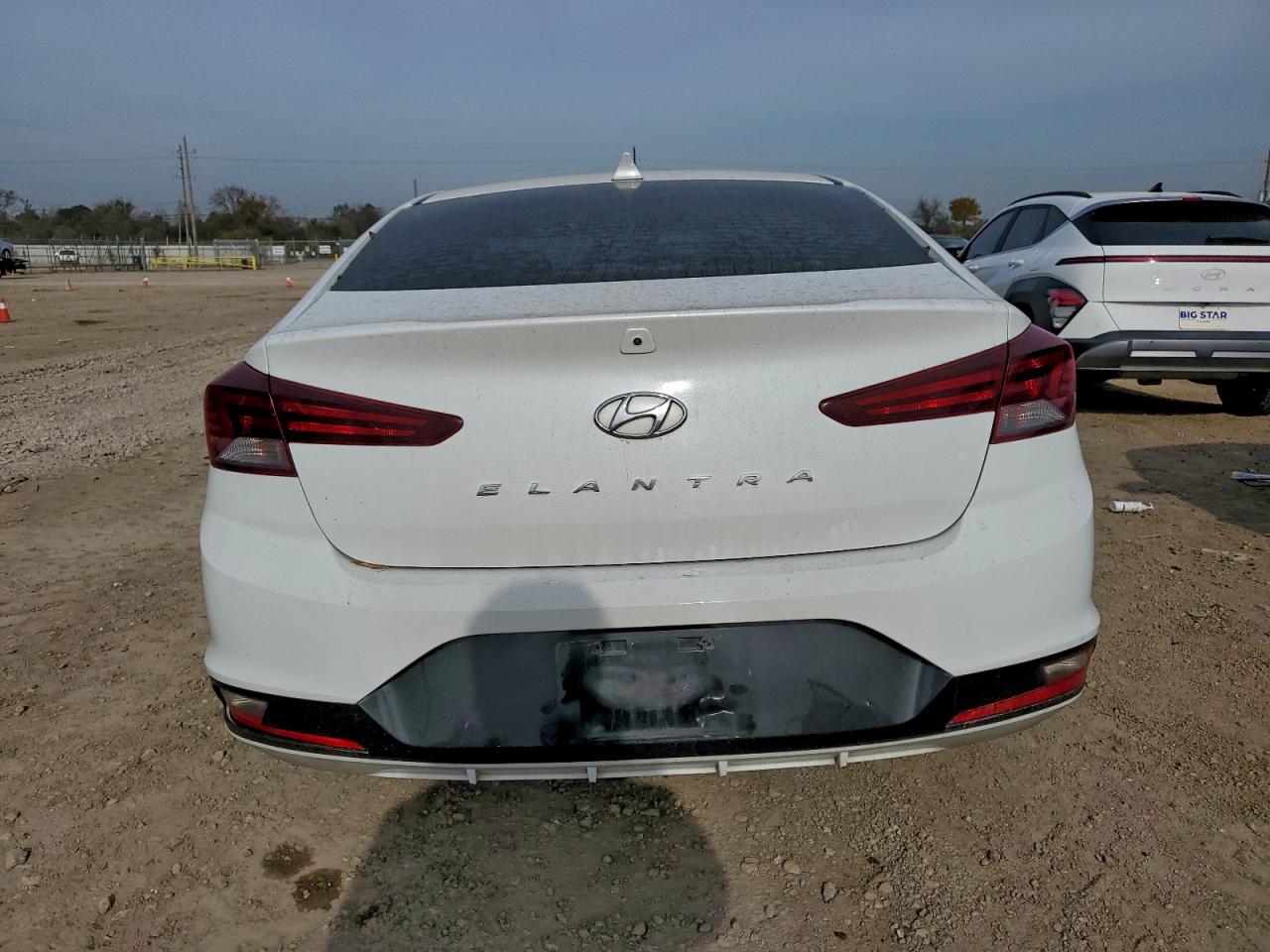 2019 HYUNDAI ELANTRA SEL photo 6