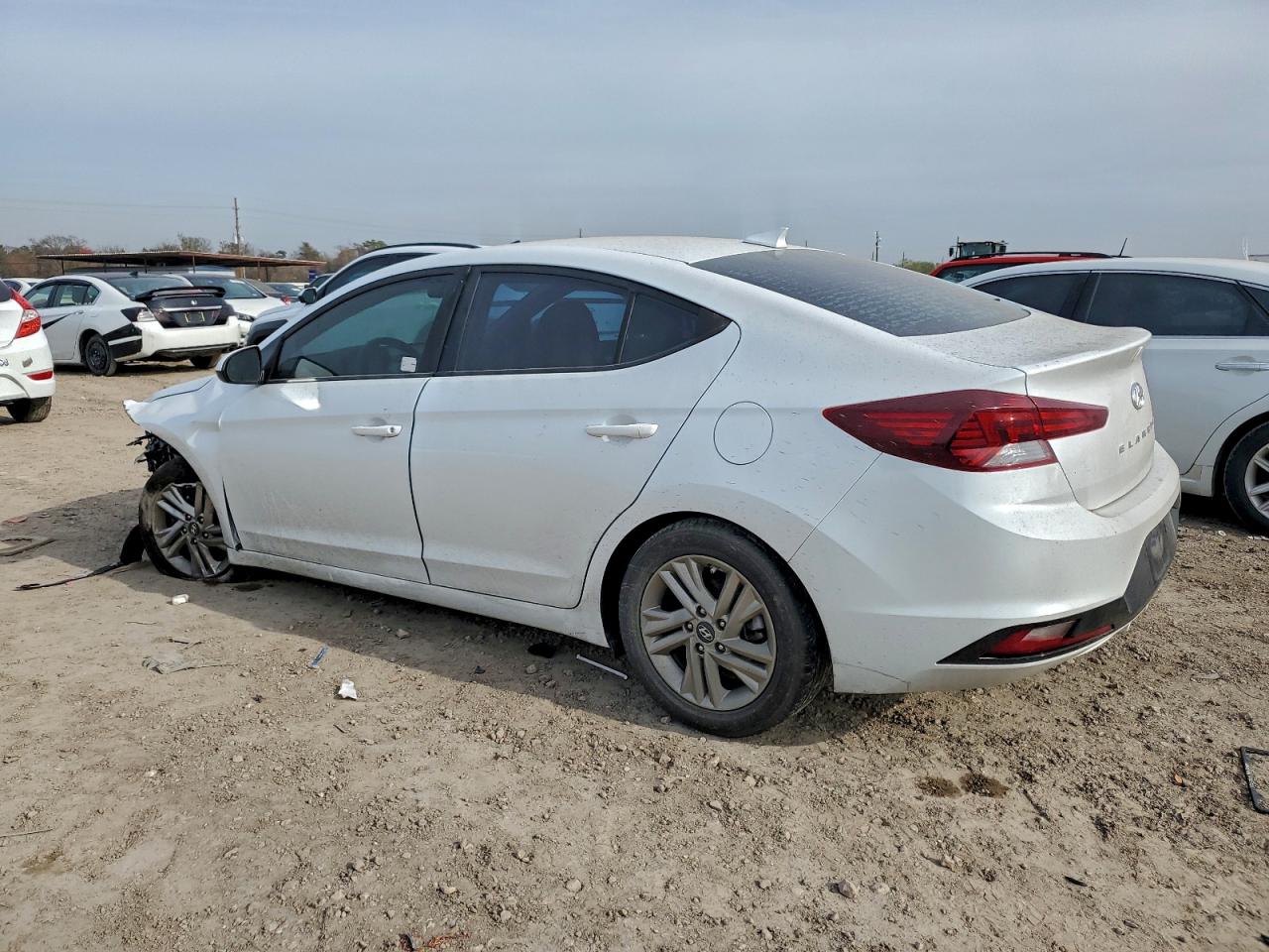 2019 HYUNDAI ELANTRA SEL photo 2