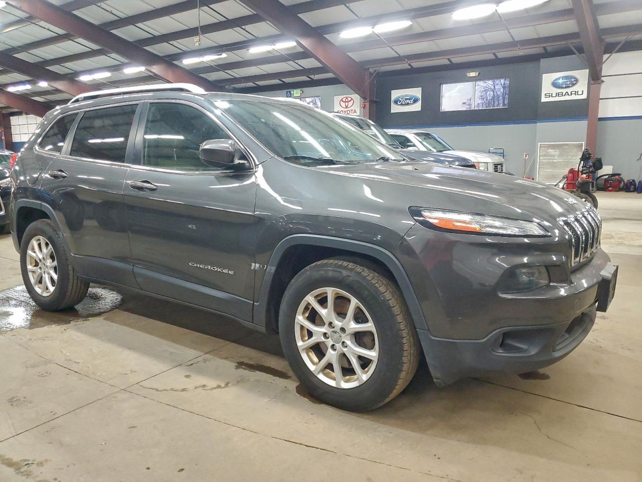 2015 JEEP CHEROKEE LATITUDE photo 4