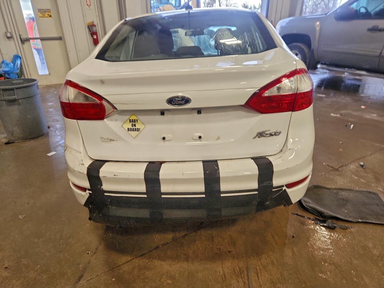 2015 FORD FIESTA S photo 6