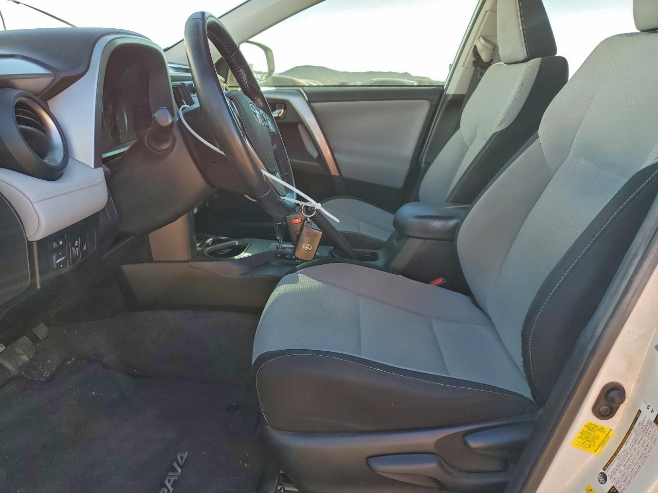 2018 TOYOTA RAV4 ADVENTURE photo 7