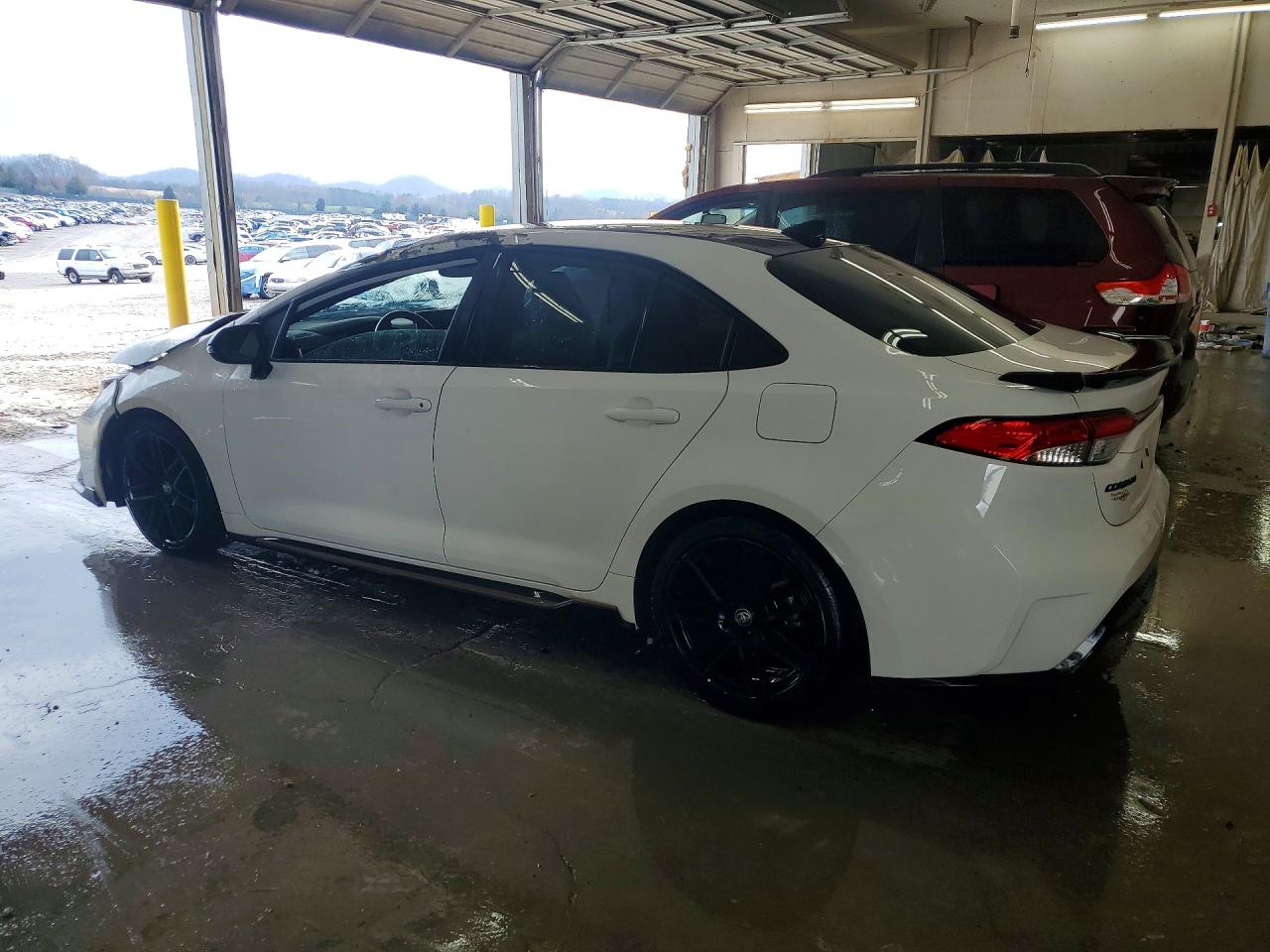 2021 TOYOTA COROLLA SE APEX photo 2