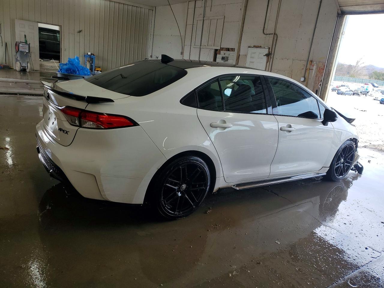 2021 TOYOTA COROLLA SE APEX photo 3