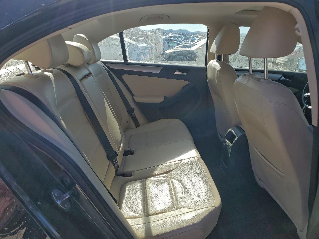 2017 VOLKSWAGEN JETTA SE photo 10