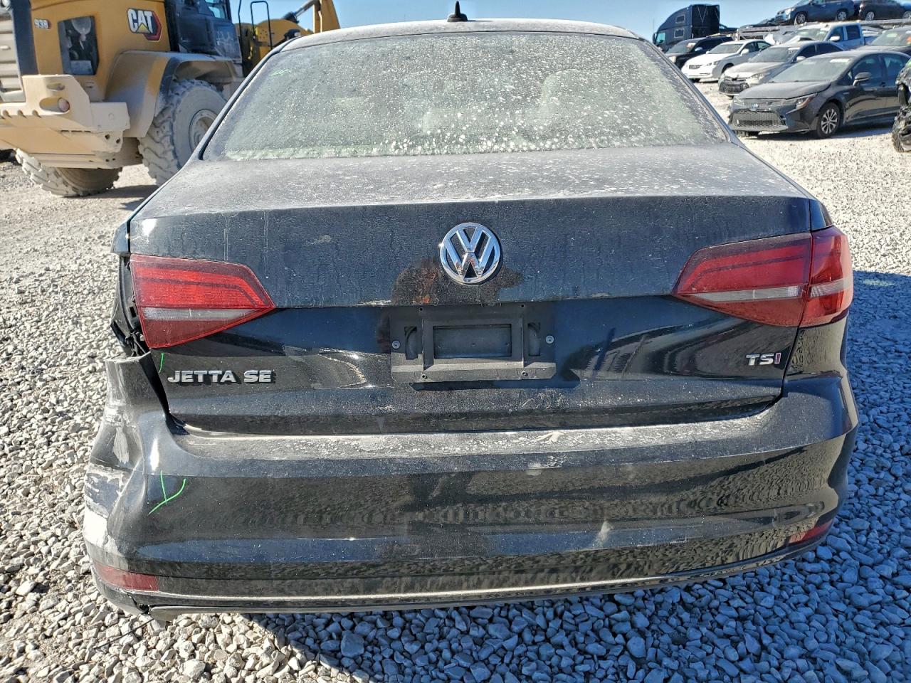 2017 VOLKSWAGEN JETTA SE photo 6