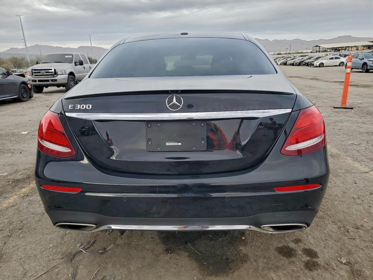 2017 MERCEDES-BENZ E 300 photo 6