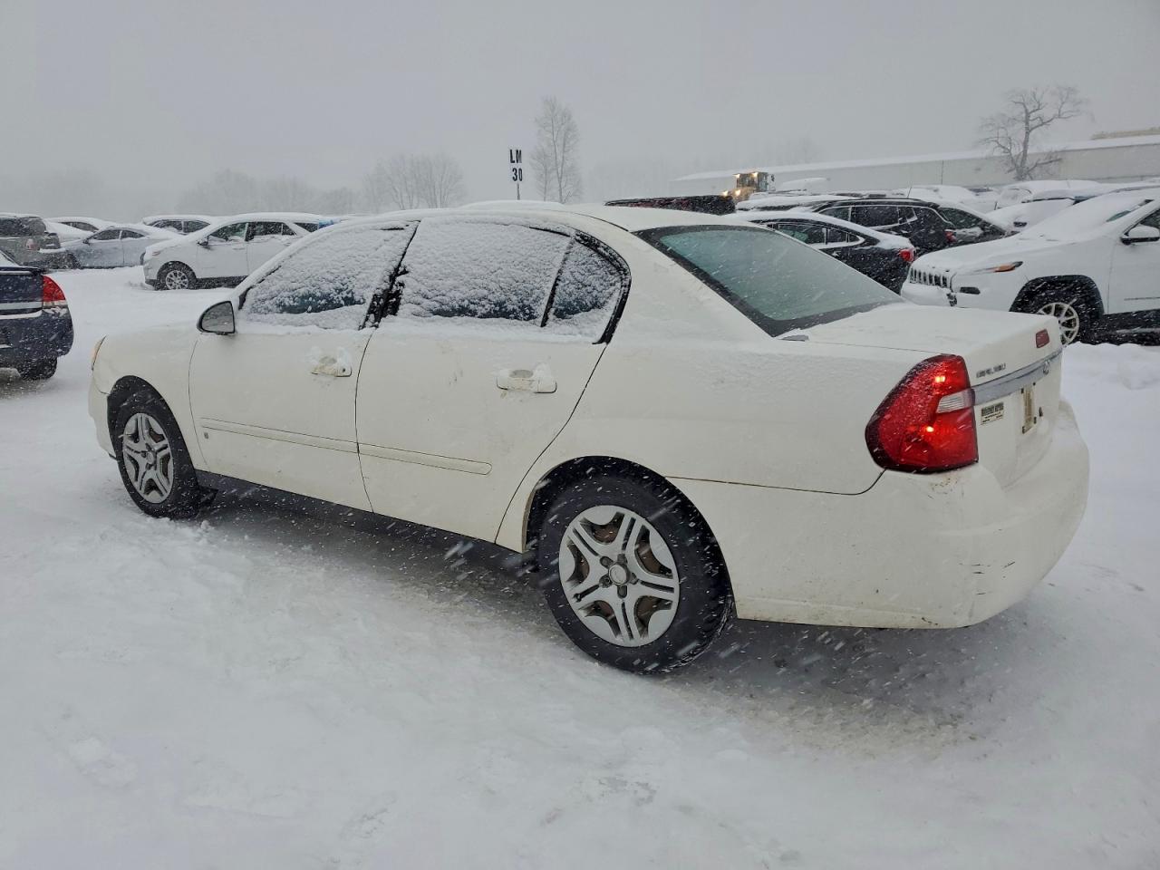 2008 CHEVROLET MALIBU LS photo 2