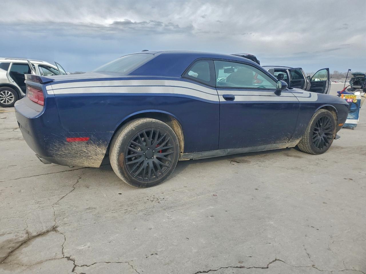 2013 DODGE CHALLENGER R/T photo 3